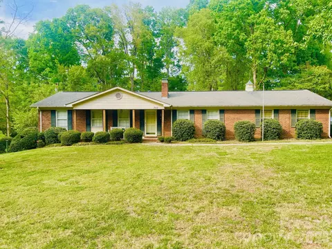 348 Random Dr, New London, NC 28127