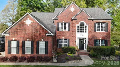 112 Huntly Ln, Mooresville, NC 28115