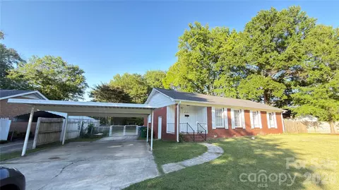 4131 Woodgreen Ter, Charlotte, NC 28205