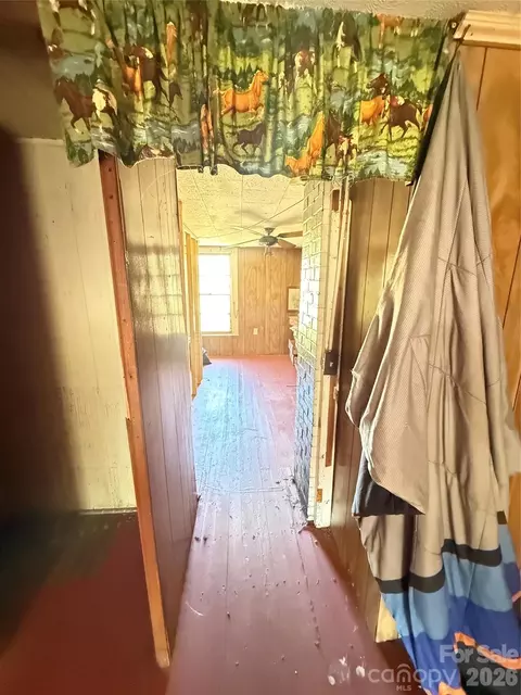 Entry Way - 100 Hickory St, Rhodhiss, NC 28667 photo 2 of 2