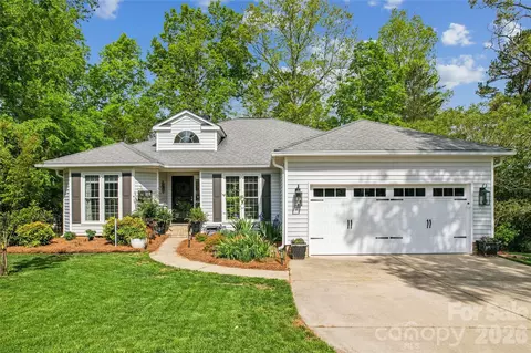 111 Misty Pond Ct, Mooresville, NC 28115