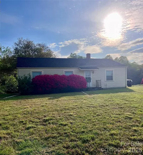 1033 Nc 16 N Hwy N, Taylorsville, NC 28681