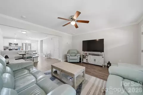 3953 Newhall Nw Dr NW, Hickory, NC 28601