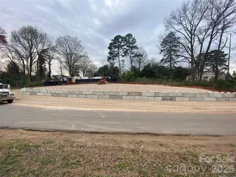 3555 Northerly Rd, Charlotte, NC 28206