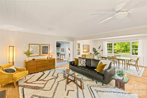 7108 Preston Ct, Charlotte, NC 28215