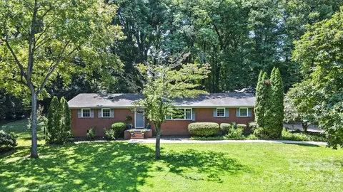 7108 Preston Ct, Charlotte, NC 28215