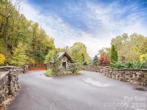 99999 Estate Dr, Waynesville, NC 28786