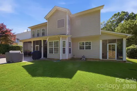 Exterior - 204 Black Mountain Dr, Fort Mill, SC 29708 photo 3 of 5