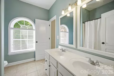 Bath - 204 Black Mountain Dr, Fort Mill, SC 29708 photo 2 of 3