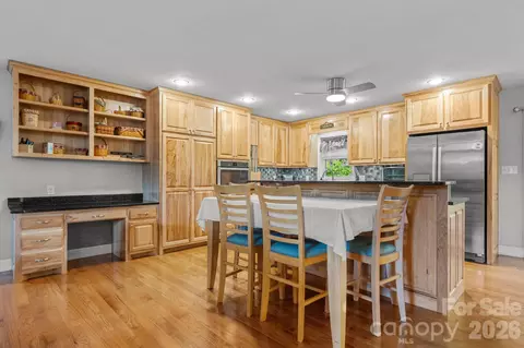 Kitchen - 4262 Boulder Dr, Morganton, NC 28655 photo 2 of 5