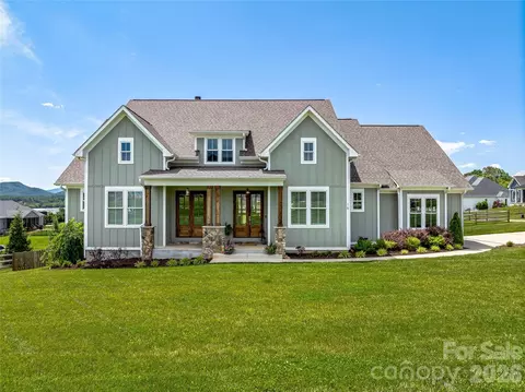16 Pisgah Ridge Trl, Mills River, NC 28759