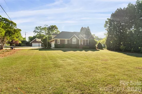 1701 S Point Rd, Belmont, NC 28012