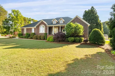 1701 S Point Rd, Belmont, NC 28012