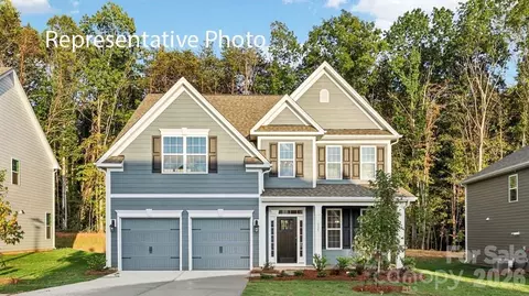 7129 Sylvan Retreat Dr, Denver, NC 28037