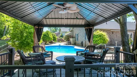 4946 Butner Dr, Hickory, NC 28602