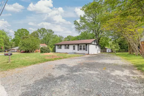 548 Drury Dr, Charlotte, NC 28206