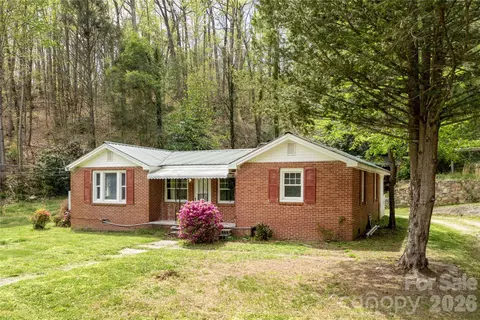 603 Halsbury Ave, Hendersonville, NC 28791