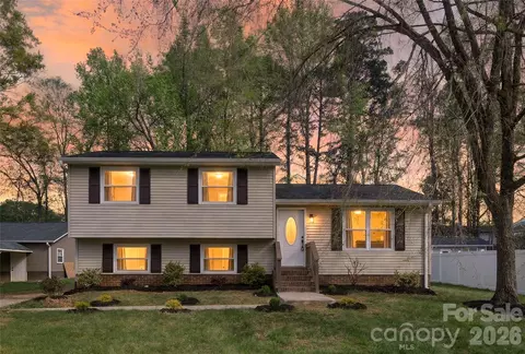 4832 Cheviot Rd, Charlotte, NC 28269