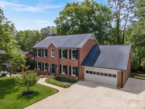 134 31st Avenue Ne Ct NE, Hickory, NC 28601