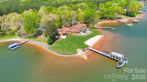 7139 Eastbrook Ln, Sherrills Ford, NC 28673