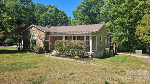 130 Pine State Rd, Troutman, NC 28166