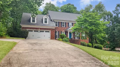 8331 Dunstaff Rd, Charlotte, NC 28269