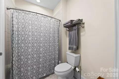 Bath - 6296 Chimney Bluff Rd, Lancaster, SC 29720 photo 6 of 7