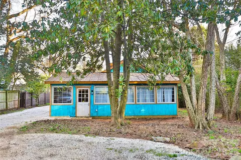 221 Pineville Matthews Rd, Matthews, NC 28105