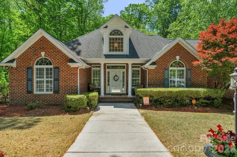 221 Lakeshore Dr, Rockingham, NC 28379