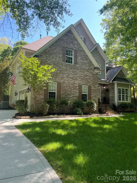 734 Lynnwood Farms Dr, Fort Mill, SC 29715