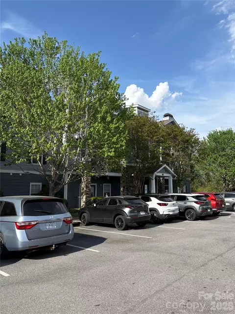 400 Vista Lake 002 Dr #002, Candler, NC 28715