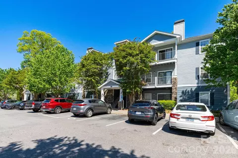 400 Vista Lake 002 Dr #002, Candler, NC 28715