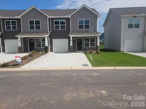 66 Clear Creek Ln, Waynesville, NC 28785
