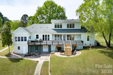 46356 Chase Point Dr, Norwood, NC 28128