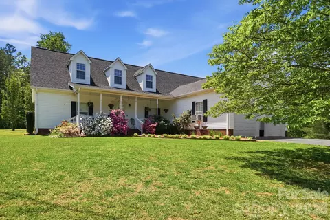 286 Battleground Rd, Grover, NC 28073