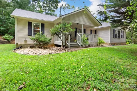 42 Bushwald Ln, Swannanoa, NC 28778