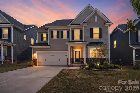 4032 Whipcord Dr, Waxhaw, NC 28173