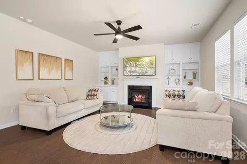4032 Whipcord Dr, Waxhaw, NC 28173