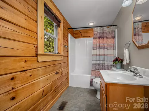 Bath - 116 Sagamore Trl, Bostic, NC 28018 photo 1 of 2