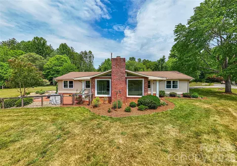 15 Bowman Ridge 1 Rd #1, Hendersonville, NC 28739