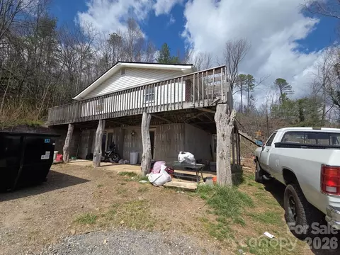 110 Wilrecar Dr, Black Mountain, NC 28711