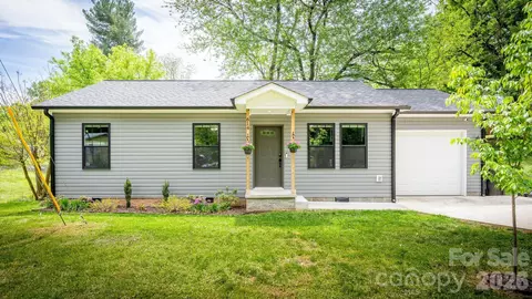614 E Front St, Statesville, NC 28677