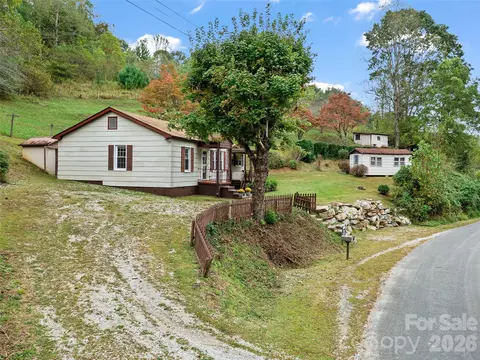 338 Sweet Creek Rd, Bakersville, NC 28705