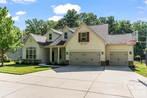 7017 Hyde Park Dr, Indian Trail, NC 28079