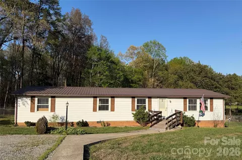 2141 Teague Town Rd, Taylorsville, NC 28681