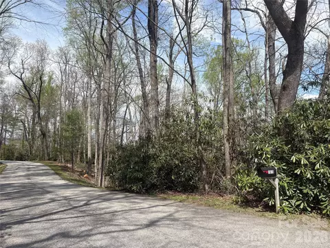 117 Swiss Pine Lake Drive #117, Spruce Pine, NC 28777