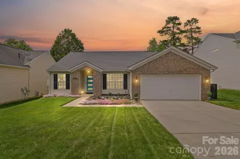 8409 Ewen Cir, Charlotte, NC 28269