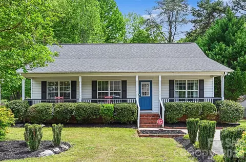 737 Golden Bell Dr, Rock Hill, SC 29732