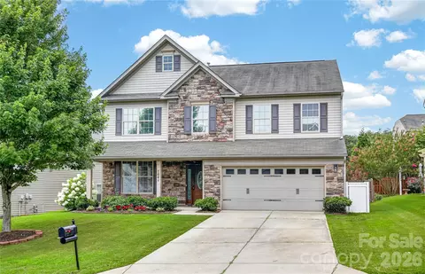 7041 Carnwarth Ln, Fort Mill, SC 29707