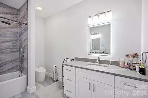 Bath - 30 First St, Canton, NC 28716 photo 4 of 5